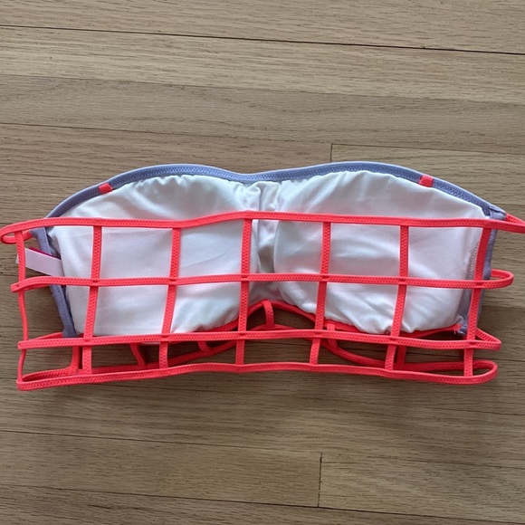 Victoria’s Secret Bandeau Caged Swim top strapless - Picture 2 of 3